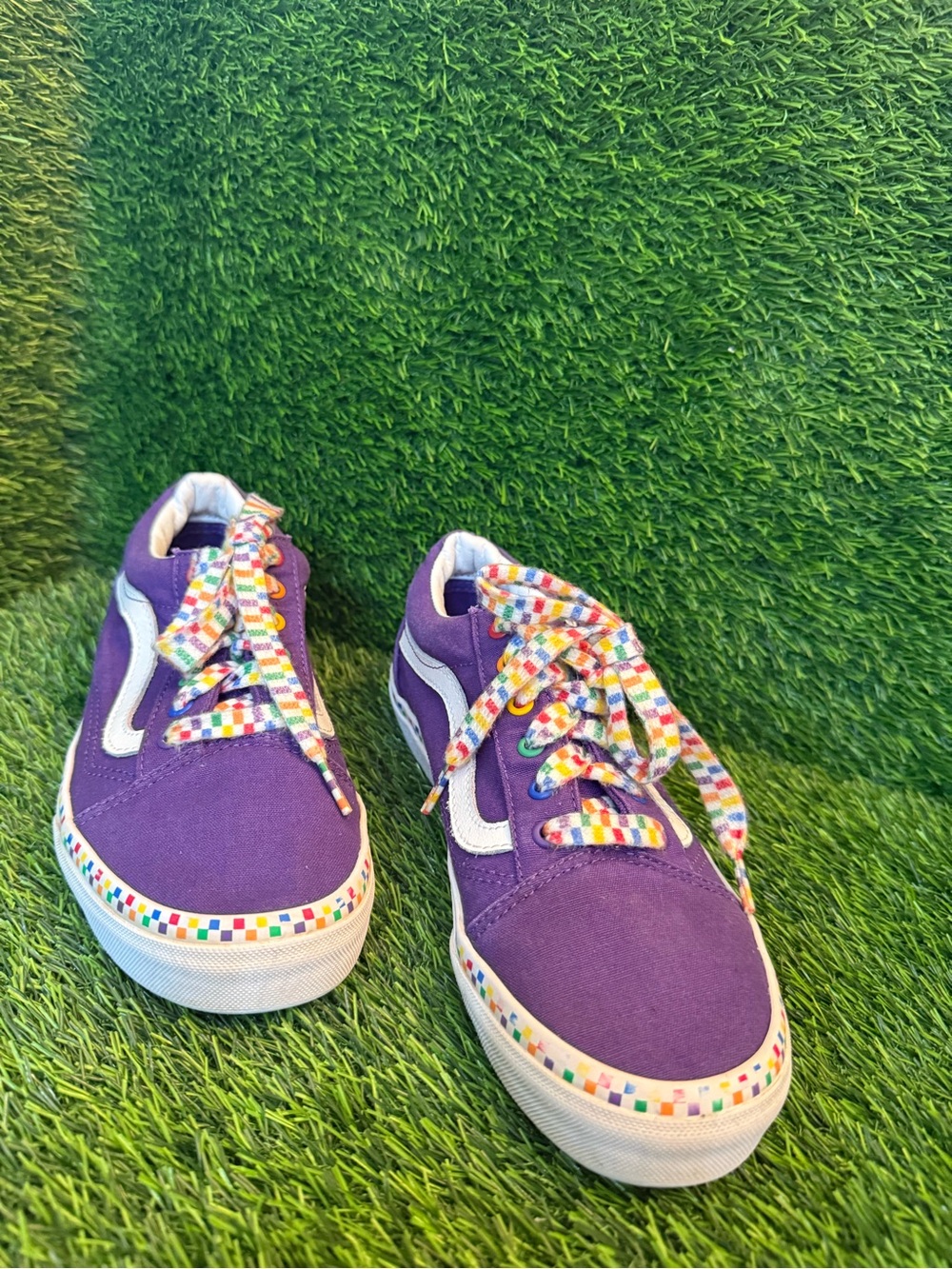 Vans Kids Purple Suede-Canvas Sneakers with rainbow Accents very clean 6Y